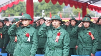 Chuyển thẩm quyền gọi công nhân nhập ngũ từ cấp huyện lên cấp tỉnh