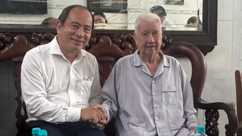 Giám đốc Sở Y tế TPHCM thăm, chúc thọ người cao tuổi tiêu biểu