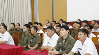 Nâng cao ý thức chấp hành pháp luật giao thông cho doanh nghiệp vận tải và người lao động
