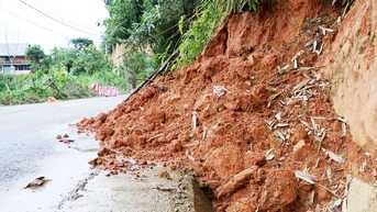 Công bố tình huống khẩn cấp sạt lở đất tại cột điện số 02 đường dây 220kV Sơn Động - Hoành Bồ