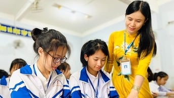 Cô giáo vận động được hơn 5 tỷ thực hiện hỗ trợ học sinh nghèo vượt khó