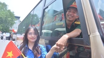 Gặp bạn trai trong đoàn quân thực hiện nhiệm vụ A80