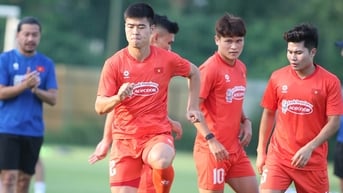 Tuyển Việt Nam thắng Malaysia với hàng thủ 'lì lợm'