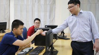 Trải nghiệm không biên giới của chàng trai đam mê khoa học