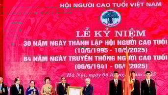 Hội Người cao tuổi Việt Nam đón nhận Huân chương Lao động hạng Nhất