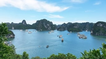 Vì vịnh Hạ Long không rác thải nhựa