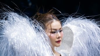 Hoa hậu Thanh Thủy, siêu mẫu Thanh Hằng ấn tượng trên sàn catwalk