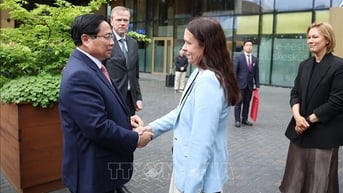 Thủ tướng Phạm Minh Chính đến thăm trung tâm E-Estonia Briefing Centre