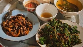 Cơm quê triệu view: Chàng trai Hải Phòng gợi ký ức tuổi thơ qua món ăn dân dã