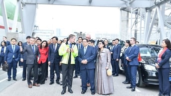 Thủ tướng Chính phủ Phạm Minh Chính và Phu nhân thăm Cảng Tallinn
