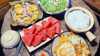 Muốn ăn ngon đủ chất mà không lăn tăn nghĩ món - lưu ngay 15 mâm cơm 'xịn sò' này