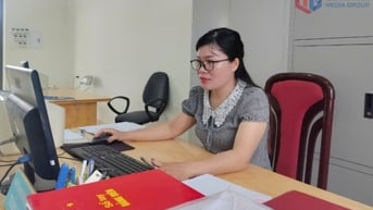 Chủ tịch hội phụ nữ xã Quảng Nghĩa hăng hái thi đua, rèn luyện theo gương Bác