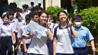 Thi lớp 10 tại TP HCM: Đề thi nhân văn, hiện đại