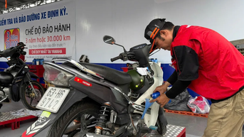 Công nhân được chăm sóc sức khỏe, thay nhớt xe miễn phí