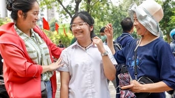 Đề thi văn lớp 10 Hà Nội được khen 'gần gũi, vừa sức'