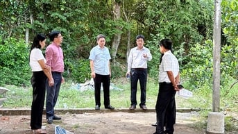 Lãnh đạo huyện Tri Tôn khảo sát cơ sở vật chất chuẩn bị vận hành xã mới
