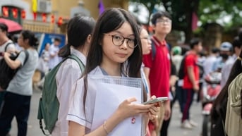 Hà Nội chính thức thi lớp 10: 103.000 học sinh cạnh tranh 81.000 suất học