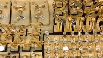 Cuối tuần, giá vàng xuống sát mốc 117 triệu đồng/lượng