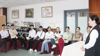 Quan tâm nguồn nhân lực khách sạn, nhà hàng