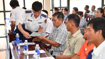 Cảnh sát biển Vùng 4 đồng hành cùng ngư dân Kiên Giang