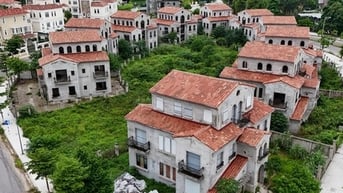 Vì sao lâu đài và kiến trúc tân cổ điển mọc lên ầm ầm ở Việt Nam?