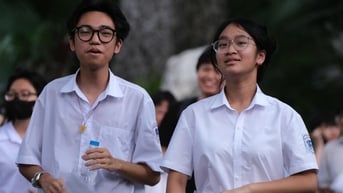Bài giải 24 mã đề môn tiếng Anh thi lớp 10 Hà Nội