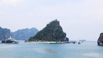Du lịch Quảng Ninh phải phá thế 'kinh doanh một mùa'