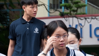 Thi lớp 10 chuyên TP.HCM: Số lượng giảm nhưng thí sinh tăng áp lực, vì sao?
