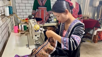 Dệt sắc thổ cẩm Tây Nguyên giữa nhịp sống mới