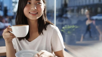 Tại sao gọi cà phê là 'bí quyết' giúp làm chậm quá trình lão hóa ở phụ nữ?