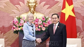 Chủ tịch Quốc hội Trần Thanh Mẫn tiếp Đại sứ Australia