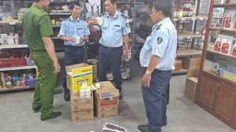 Phát hiện, tạm giữ nhiều sản phẩm không rõ nguồn gốc, xuất xứ