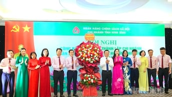 Công bố Quyết định thành lập Chi nhánh Ngân hàng Chính sách xã hội tỉnh Ninh Bình