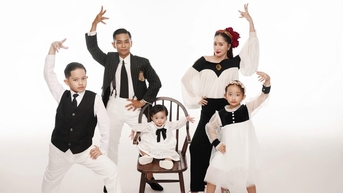 រចនាប័ទ្ម 'ទៅធំ' Khanh Thi
