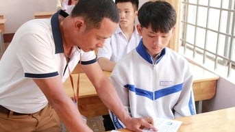 Mỗi môn chưa được 1 điểm đã... đỗ vào lớp 10 công lập
