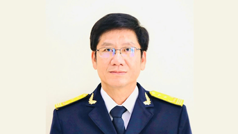 레 민 누트 씨는 자라이 성의 세무 책임자로 일하고 있습니다.