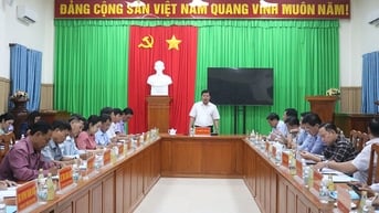 Khai mở tư duy để gần dân