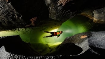 Tạp chí du lịch hàng đầu thế giới gọi hang Sơn Đoòng là kỳ quan siêu thực