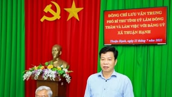 Phó Bí thư Tỉnh ủy Lưu Văn Trung làm việc tại xã biên giới Thuận Hạnh
