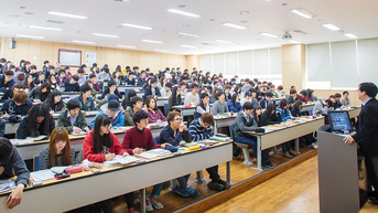 한국은 인재 유지에 어려움을 겪고 있다