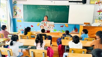 ឡាំដុង៖ កុមារជនជាតិភាគតិចអាយុ៦ឆ្នាំជិត៧១០០នាក់រៀនភាសាវៀតណាមមុនពេលចូលរៀនថ្នាក់ទី១