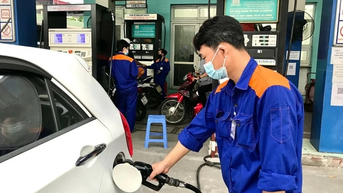 Giá nhiên liệu tăng trở lại, giá vàng vẫn ở mức cao