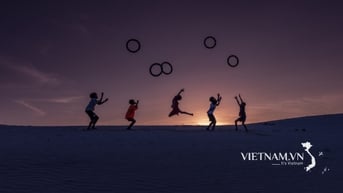 Vui chơi trên đồi cát và những ký ức tuổi thơ