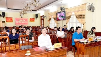 Tăng cường triển khai nhiệm vụ rà soát, tháo gỡ vướng mắc do quy định pháp luật
