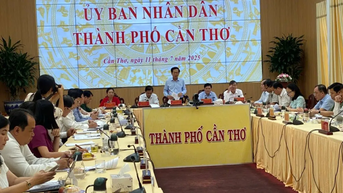 Nỗ lực giải quyết thủ tục hành chính tốt nhất cho người dân, doanh nghiệp