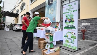 SeABank tổ chức “Ngày hội đổi rác lấy quà” - Lan tỏa lối sống xanh vì Hà Nội sạch đẹp