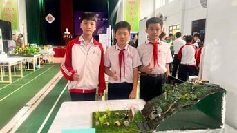 Học sinh chế tạo thiết bị cảnh báo thiên tai
