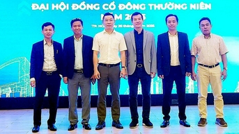 Cựu chủ tịch tái xuất, cổ phiếu LDG tăng trần 10 phiên liên tiếp chưa dừng
