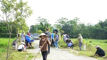 Phường Sơn Tây ra quân tổng vệ sinh môi trường