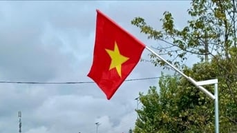 “Đường cờ Tổ quốc” chào mừng đại hội Đảng các cấp nhiệm kỳ 2025 - 2030